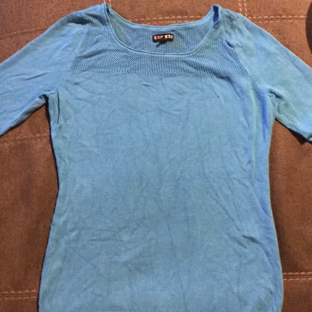 Blue mid sleeve shirt